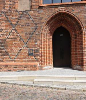 Barrierefreier Zugang zur Salzkirche